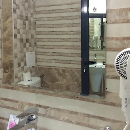 ゲストハウス Tia Maria Is Situated In The Southern Part Of The Sunny