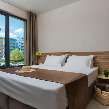 Pensionat Tia Maria Is Situated In The Southern Part Of The Sunny Slăntjev Brjag