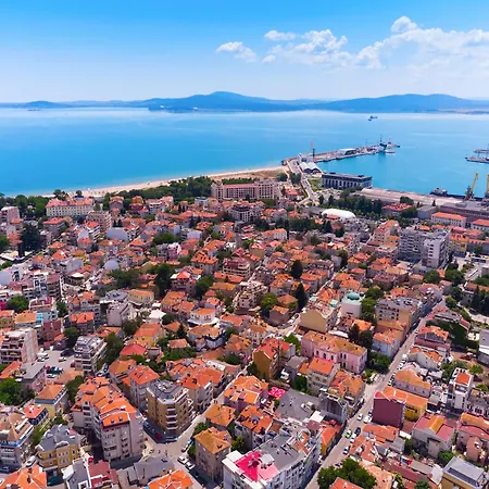 Tia Maria Is Situated In The Southern Part Of The Sunny Gæstehus Sunny Beach