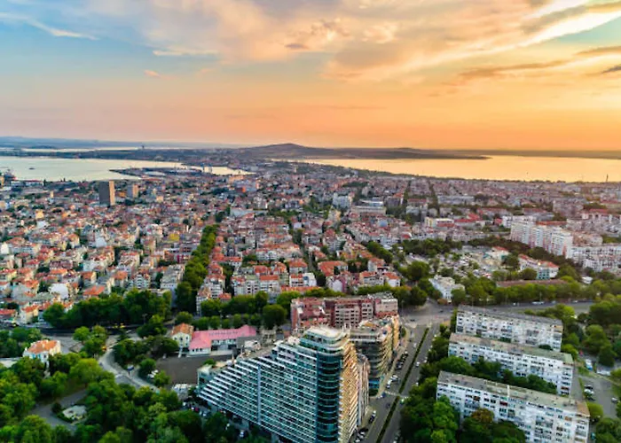 ゲストハウス Tia Maria Is Situated In The Southern Part Of The Sunny