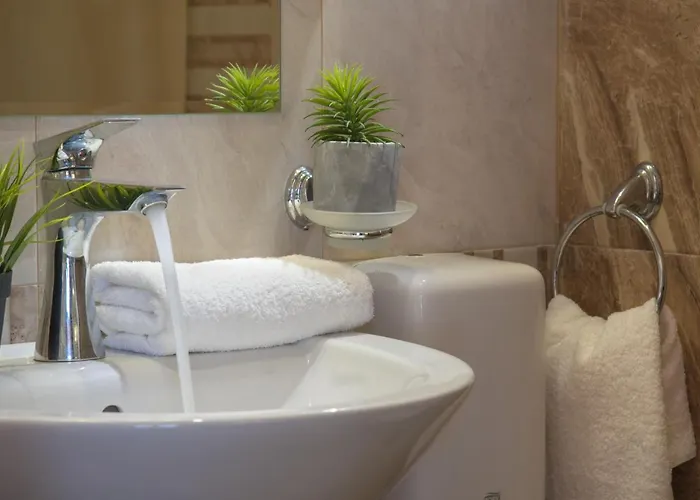 ゲストハウス Tia Maria Is Situated In The Southern Part Of The Sunny サニービーチ